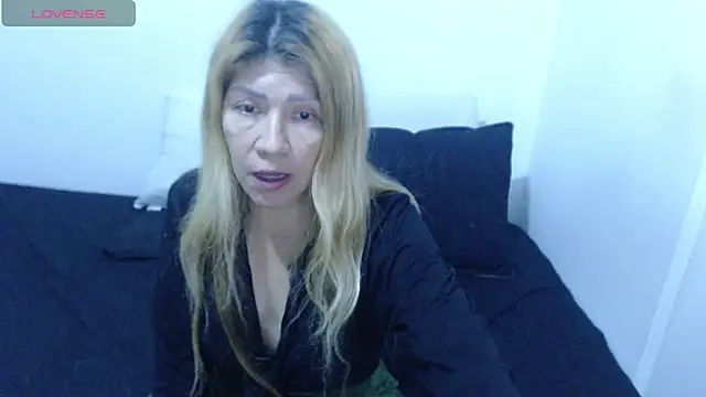 Dulce-Bella online show from 03-15-26, 02:24