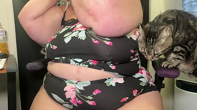 Miss Phat Booty online show from 10-24-25, 01:26