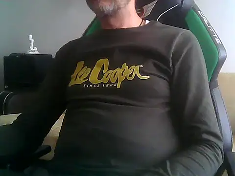 Snapshot of boran34 chatting on 05-07-26, 03:48 boran34 online show from 05-07-26, 03:48