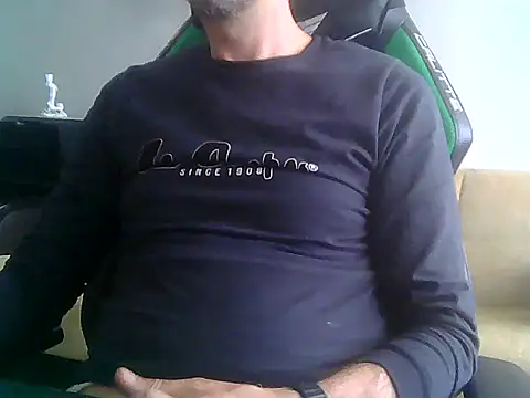 Snapshot of boran34 chatting on 05-13-26, 03:52 boran34 online show from 05-13-26, 03:52