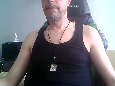 Snapshot of boran34 chatting on 05-09-26, 10:40 boran34 online show from 05-09-26, 10:40