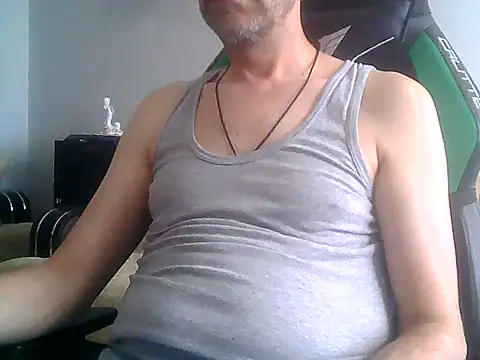 Snapshot of boran34 chatting on 06-19-26, 04:02 boran34 online show from 06-19-26, 04:02
