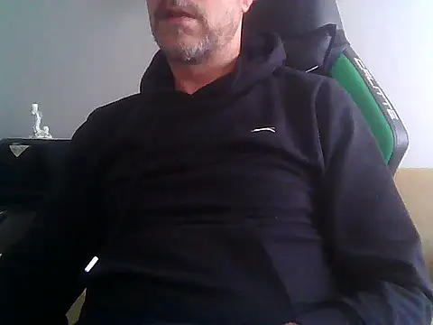 Snapshot of boran34 chatting on 04-21-26, 03:29 boran34 online show from 04-21-26, 03:29