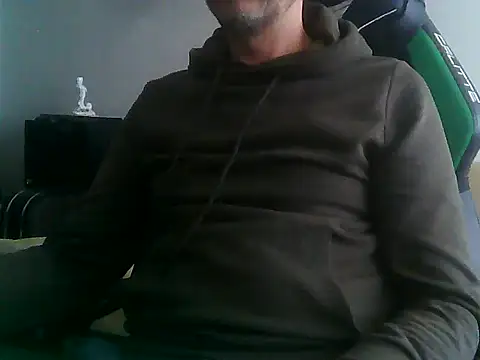 Snapshot of boran34 chatting on 05-04-26, 03:37 boran34 online show from 05-04-26, 03:37
