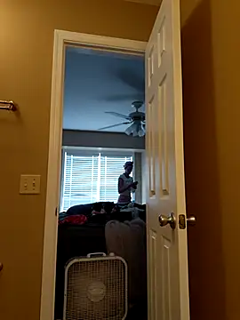 EVILYN online show from 09-26-25, 06:15