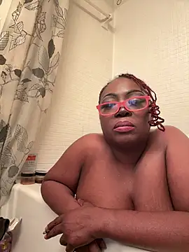 Snapshot of WetLipps12 chatting on 01-05-25, 03:02 WetLipps12 online show from 01-05-25, 03:02