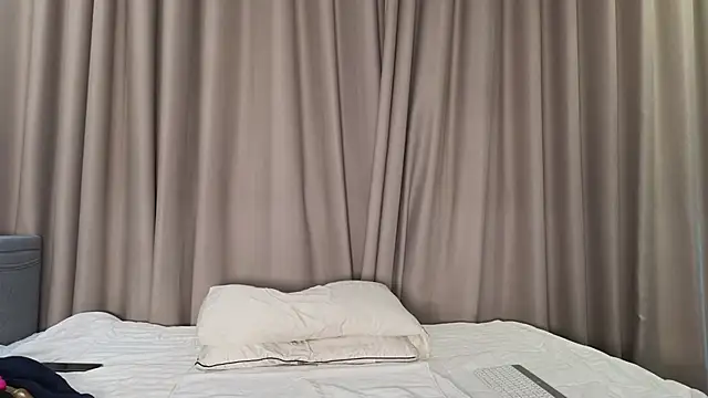 LucyNuty online show from 12-02-25, 05:53