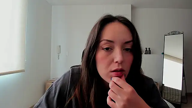 molly marmalade  online show from 03-19-25, 04:45