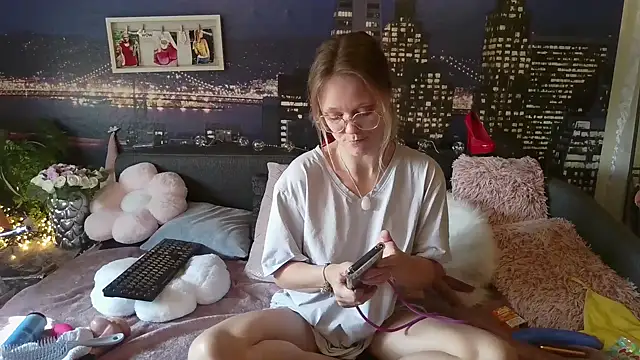 little-leni online show from 03-10-25, 12:17