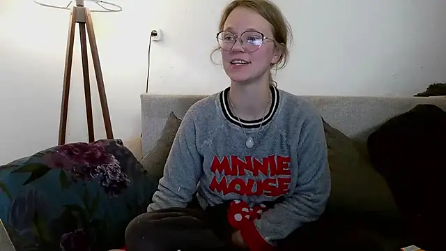 little-leni online show from 03-31-26, 06:32