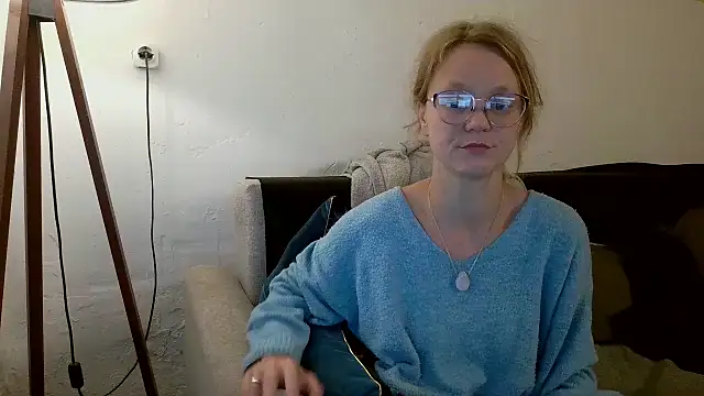 little-leni online show from 05-30-26, 08:03