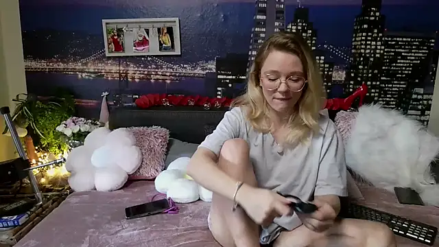 little-leni online show from 02-25-25, 10:48