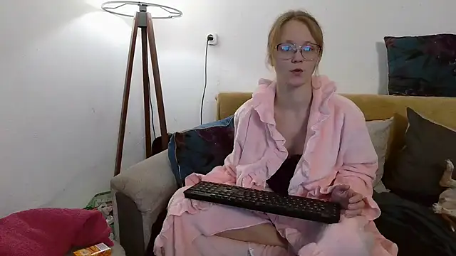 little-leni online show from 11-12-25, 08:12