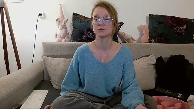 little-leni online show from 03-06-26, 09:43