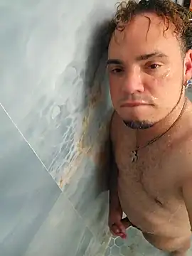 latinoflpr online show from 09-28-25, 03:24