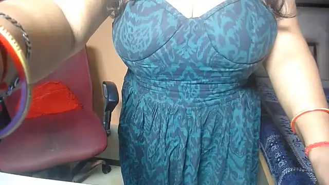 Snapshot of Shanvi_ chatting on 06-07-26, 01:27 Shanvi online show from 06-07-26, 01:27