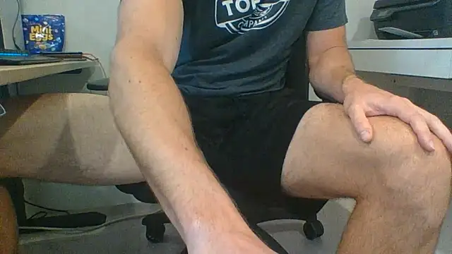 Snapshot of Bloopers66 chatting on 07-21-26, 01:23 Bloopers66 online show from 07-21-26, 01:23