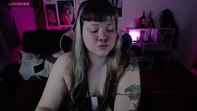 Snapshot of Bdsm_and_fries chatting on 06-02-26, 03:01 Bdsm and fries online show from 06-02-26, 03:01