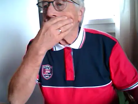 Snapshot of johnjohn622662 chatting on 09-23-25, 12:23 johnjohn622662 online show from 09-23-25, 12:23