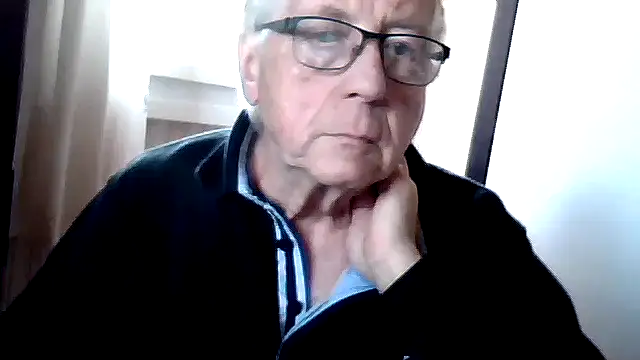 Snapshot of johnjohn622662 chatting on 05-21-26, 03:20 johnjohn622662 online show from 05-21-26, 03:20