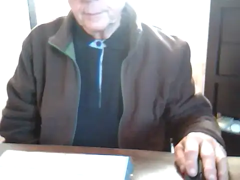 Snapshot of johnjohn622662 chatting on 10-28-25, 01:21 johnjohn622662 online show from 10-28-25, 01:21