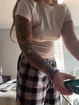 jaseyrae online show from 11-05-25, 05:27