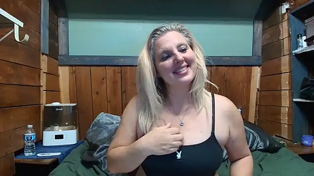 lisaxlovexxx online show from 05-03-26, 01:44