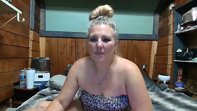 Snapshot of lisaxlovexxx chatting on 06-10-26, 04:46 lisaxlovexxx online show from 06-10-26, 04:46