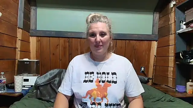 lisaxlovexxx online show from 04-18-26, 04:15