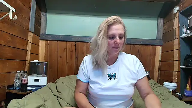 Snapshot of lisaxlovexxx chatting on 06-21-26, 02:28 lisaxlovexxx online show from 06-21-26, 02:28