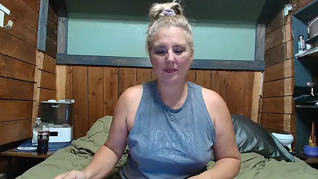 Snapshot of lisaxlovexxx chatting on 07-10-26, 04:18 lisaxlovexxx online show from 07-10-26, 04:18