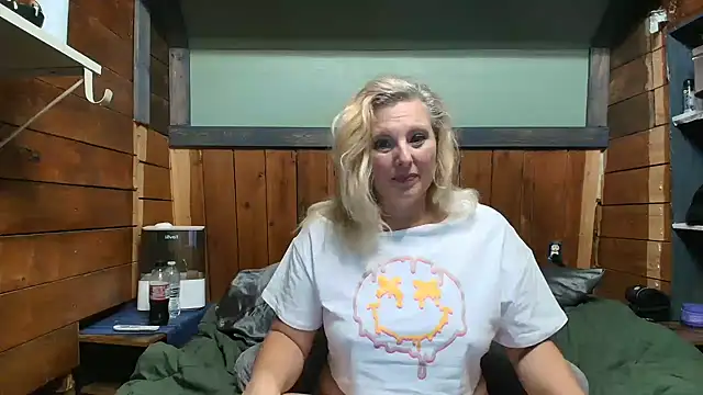 lisaxlovexxx online show from 05-11-26, 06:05