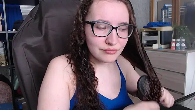 Snapshot of AnKey_Rayah chatting on 02-15-25, 04:14 AnKey Rayah online show from 02-15-25, 04:14