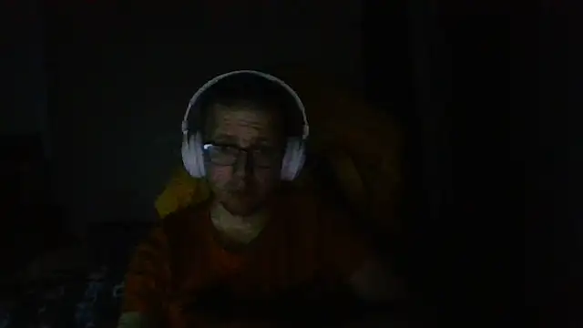 Snapshot of David250692 chatting on 02-20-26, 06:54 David250692 online show from 02-20-26, 06:54