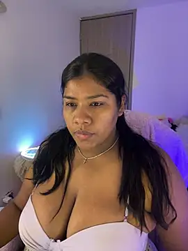 Snapshot of paola091 chatting on 06-24-26, 12:59 paola091 online show from 06-24-26, 12:59
