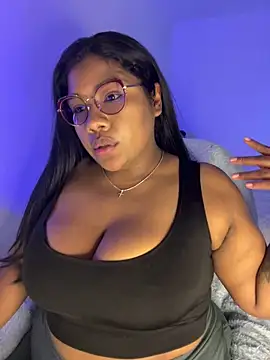 Snapshot of paola091 chatting on 06-15-26, 02:23 paola091 online show from 06-15-26, 02:23