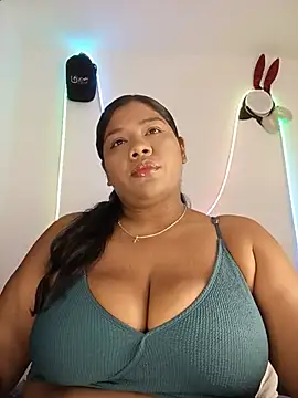 Snapshot of paola091 chatting on 07-11-26, 12:22 paola091 online show from 07-11-26, 12:22