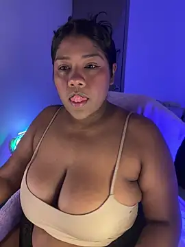 Snapshot of paola091 chatting on 06-22-26, 12:02 paola091 online show from 06-22-26, 12:02