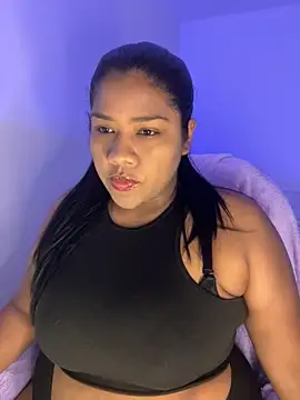 Snapshot of paola091 chatting on 06-18-26, 02:32 paola091 online show from 06-18-26, 02:32