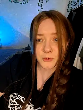 Sophia Edwards online show from 04-06-26, 12:17