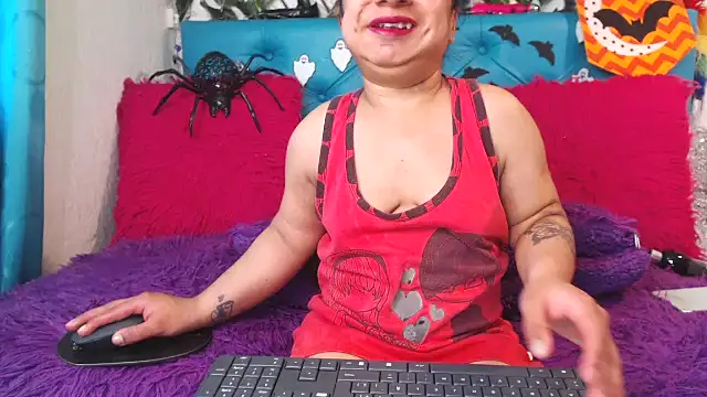 SARAWILLS online show from 10-25-25, 02:39