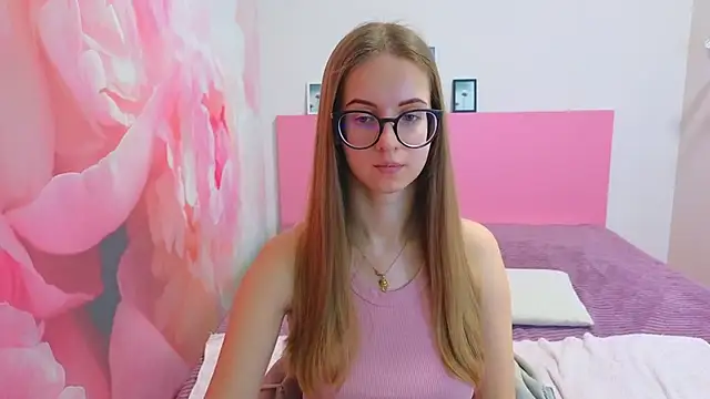 Snapshot of AliceAdams chatting on 01-15-26, 07:01 AliceAdams online show from 01-15-26, 07:01