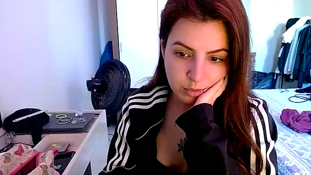 Snapshot of chelbyy chatting on 09-29-25, 07:08 chelbyy online show from 09-29-25, 07:08
