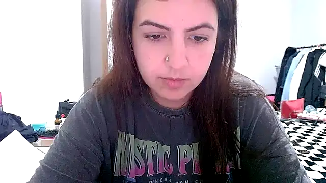 chelbyy online show from 10-31-25, 06:04