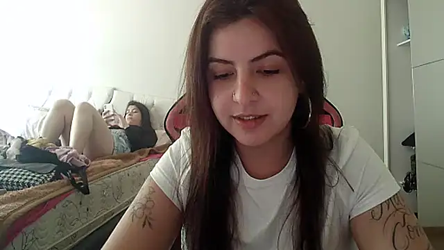 Snapshot of chelbyy chatting on 10-22-25, 04:28 chelbyy online show from 10-22-25, 04:28