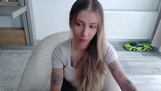 Snapshot of Diddy_sweet chatting on 02-15-26, 10:36 Diddy sweet online show from 02-15-26, 10:36