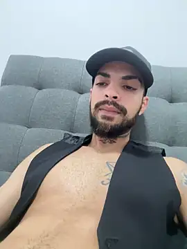 Snapshot of phellipestronda chatting on 10-13-25, 08:10 phellipestronda online show from 10-13-25, 08:10