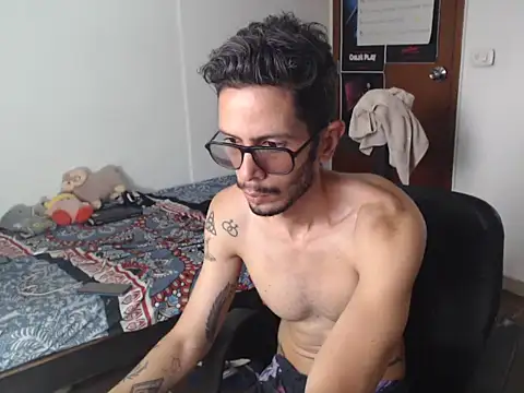 alisterxxx online show from 05-25-26, 03:11