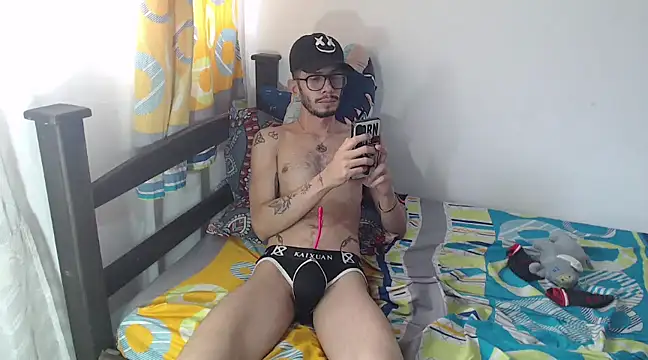 alisterxxx online show from 03-19-25, 06:23