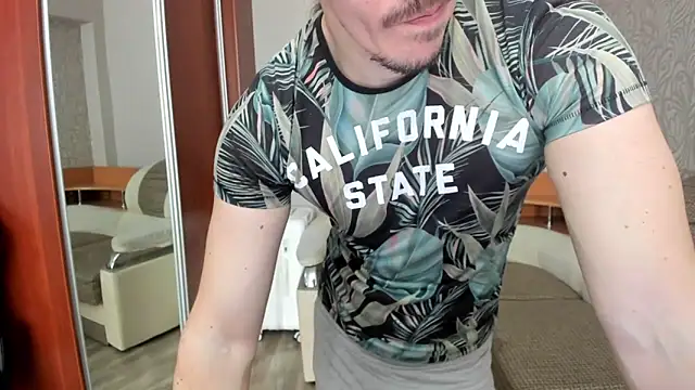 Snapshot of Marrymepls chatting on 02-09-26, 04:43 Marrymepls online show from 02-09-26, 04:43